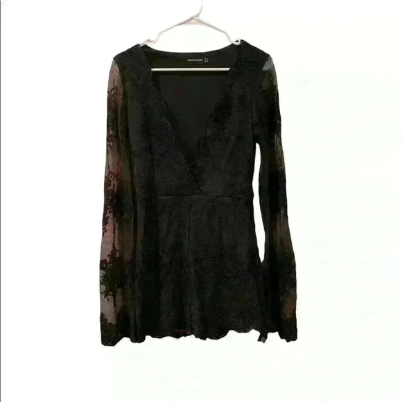 Pretty Little Thing Floral Lace Dress - Picture 1 of 3